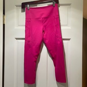 Like *new* size 4 hot pink light n tight Capri